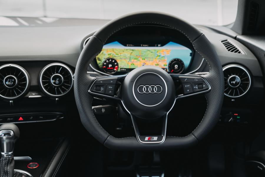 Панель приборов Audi TTS Coupe (8S) 2019 года  (AU) (фото 22 из 40)